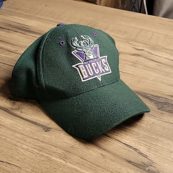 Nike Other - NIKE Purple and Green 90s throwback Milwaukee Bucks Hat